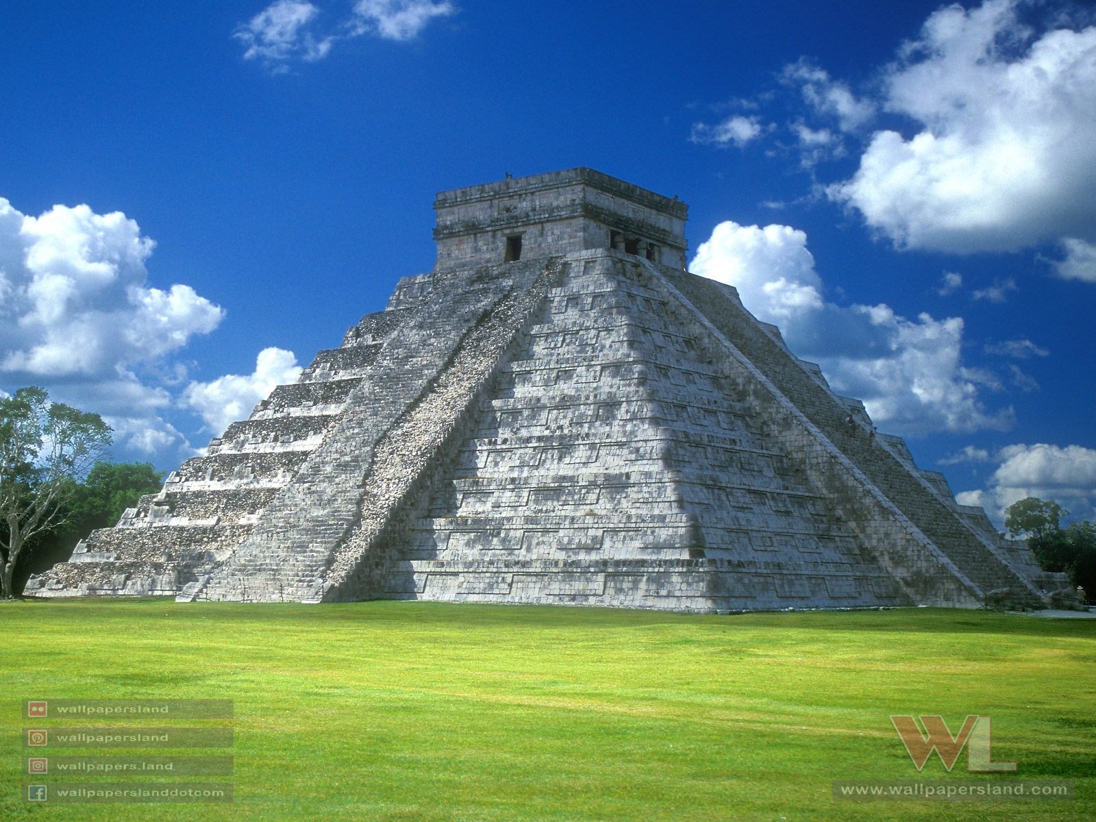 Pyramid of Kukulkán, Chichen Itza, Yucatan Peninsula, Mexico